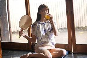 Mùa hè buồn chán ở quê đụ người vợ cạnh nhà thiếu thốn vì lấy ông chồng già