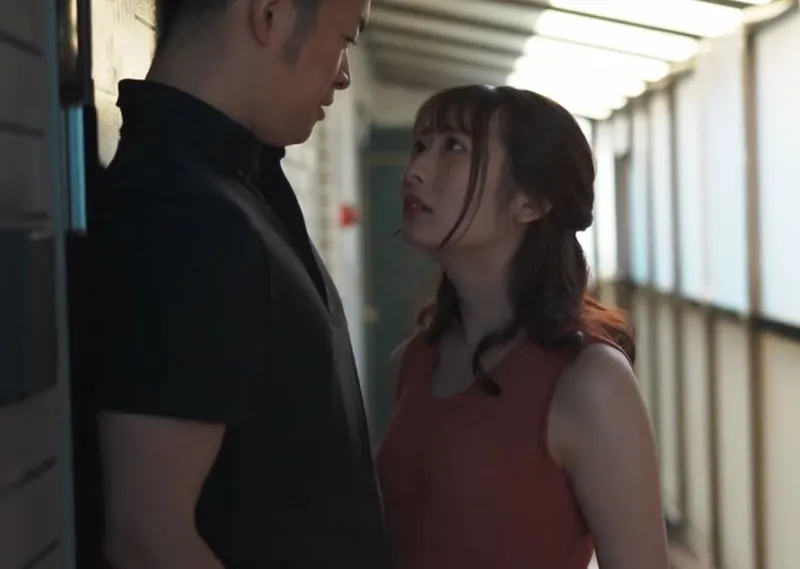 Vợ yêu mang thai, tôi bị quyến rũ bởi người vợ nhà cạnh bên thường ở nhà một mình