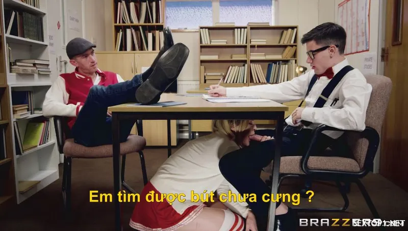 Làm tình bạn gái tên đầu eny ở trường vietsub